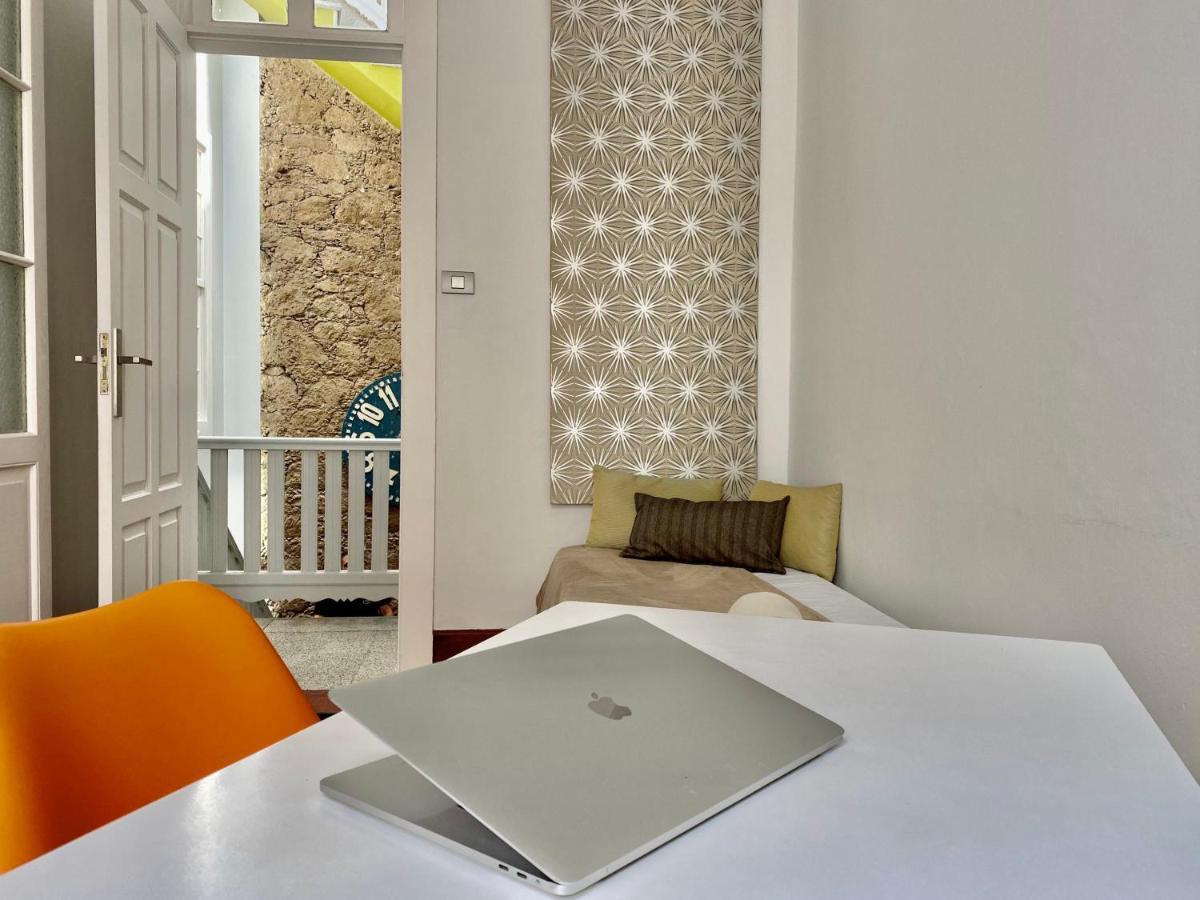 Traditional Townhouse With Private Rooftop Terrace Las Palmas de Gran Canaria Exterior photo